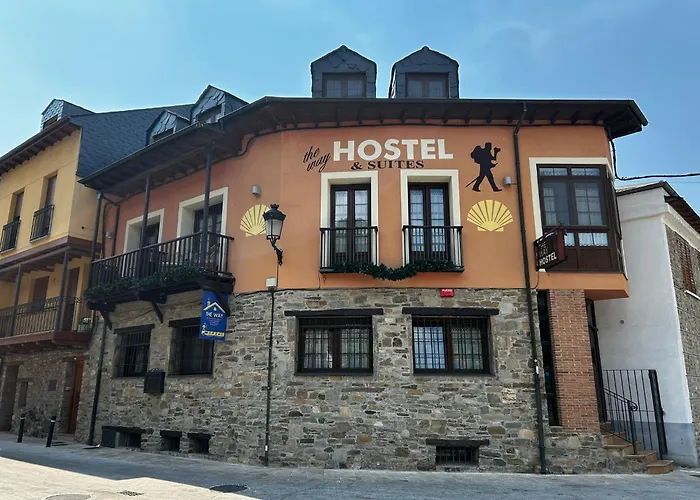 The Way Hostel Molinaseca -Grupo Rosa Azul